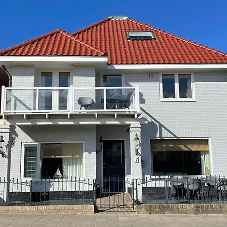 Apartment South House